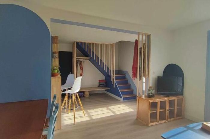 projet-bois-et-mer-la-turballe-expedesign-agencement-architecte-interieur-piece-de-vie-entree-salon-laurine-gobled-udbmeb.jpg