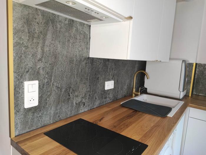 projet-dromard-shopping-liste-achat-mobilier-meubles-decoration-architecte-dinterieur-conseils-laurine-gobled-expedesign-piriac-sur-mer-guerande-la-baule-renovation-maitre-doeuvre-apres-travaux-zoom-cuisine-leroy-merlin-credence-stoneleaf-5e3d2y.jpg