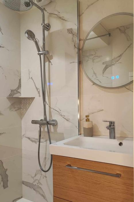 projet-harpon-renovation-appartement-la-turballe-expedesign-architecte-dinterieur-maitre-doeuvre-design-despace-agencement-amenagement-renovation-laurine-gobled-piriac-sur-mer-salle-de-bain-mrwr2x.jpg