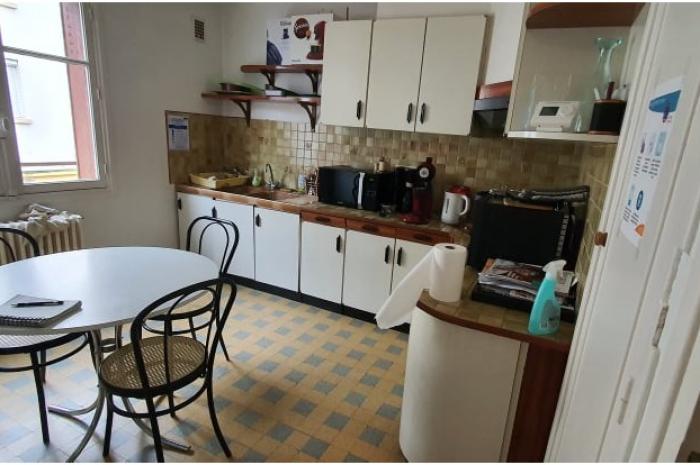 projet-le-vent-des-roses-cuisine-employes-coaching-deco-avant-transformation-relooking-cuisine-annee-50-expedesign-architecte-dinterieur-saint-nazaire-laurine-gobled-decoration-2dejwh.jpg