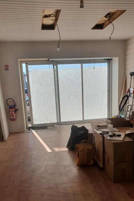 projet-theas-avant-travaux-agencement-boutique-amenagement-renovation-projet-cles-en-main-laurine-gobled-architecte-dinterieur-expedesign-la-turballe-deco-g7vob9.jpg